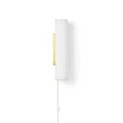 Ferm LIVING Vuelta Wandleuchte 40, Weiß / Messing