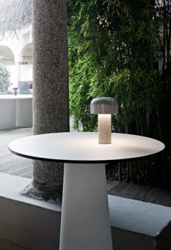 Flos Bellhop Tischlampe Tragbar, Grau -Günstiges Leuchten Geschäft flos bellhop table lamp 9