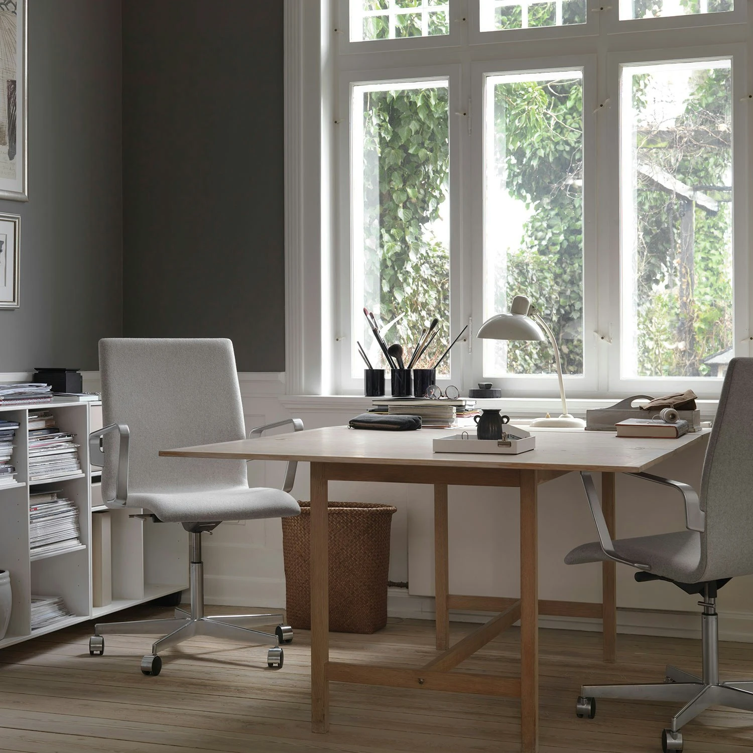 Fritz Hansen KAISER Idell™ 6556-T Tischlampe, Schwarz 7 Fritz Hansen KAISER Idell™ 6556-T Tischlampe, Schwarz – Bild 5