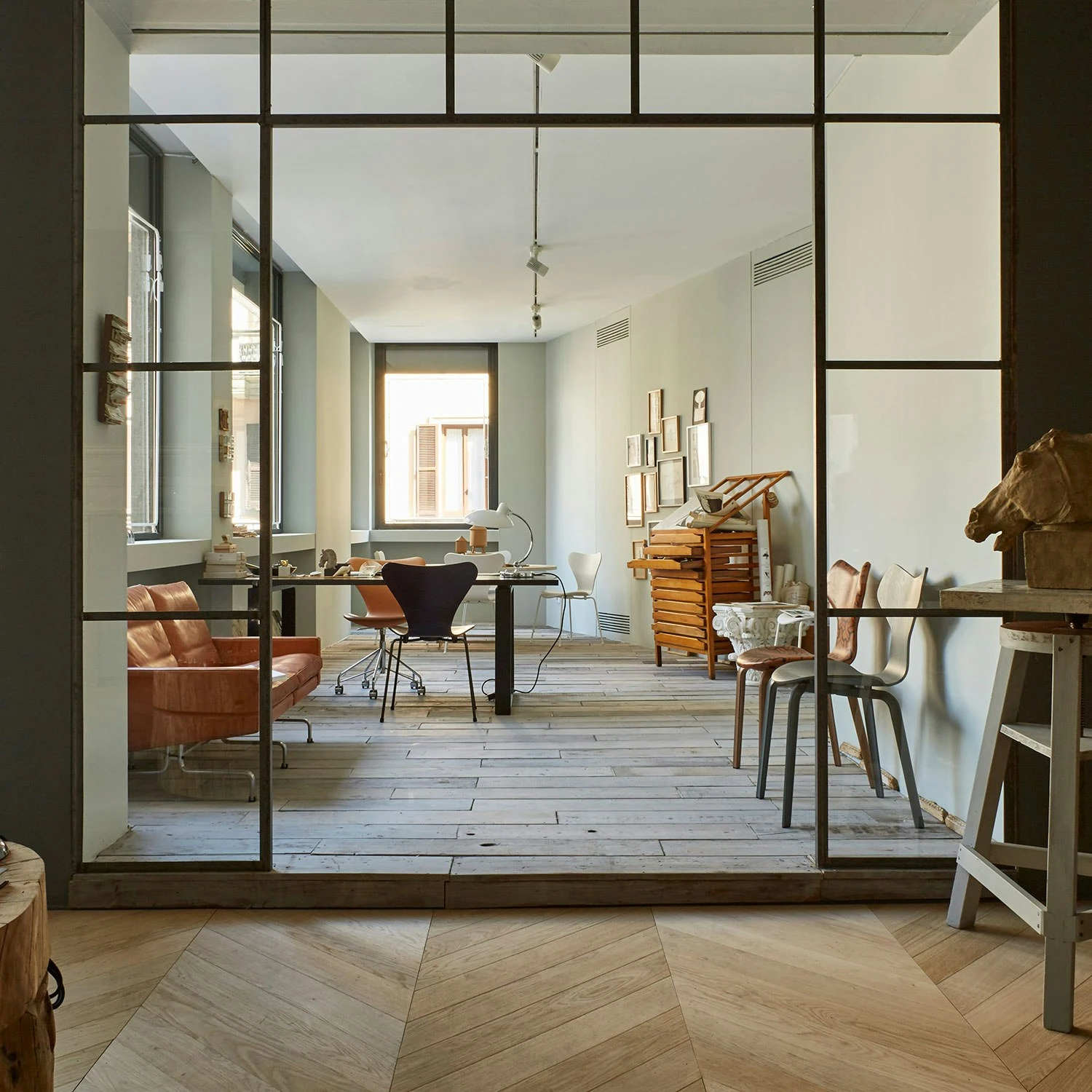 Fritz Hansen Kaiser Idell 6631-T Tischleuchte, Dunkelgrün 7 Fritz Hansen Kaiser Idell 6631-T Tischleuchte, Dunkelgrün – Bild 5