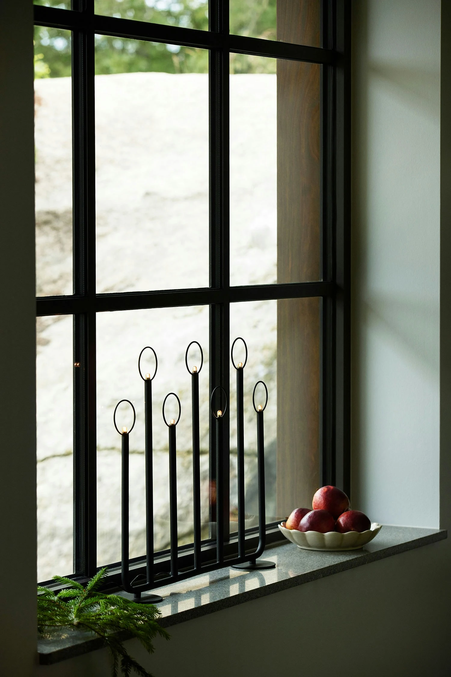 Globen Lighting Natale 7 Adventskerzenhalter, Schwarz 4 Globen Lighting Natale 7 Adventskerzenhalter, Schwarz – Bild 2