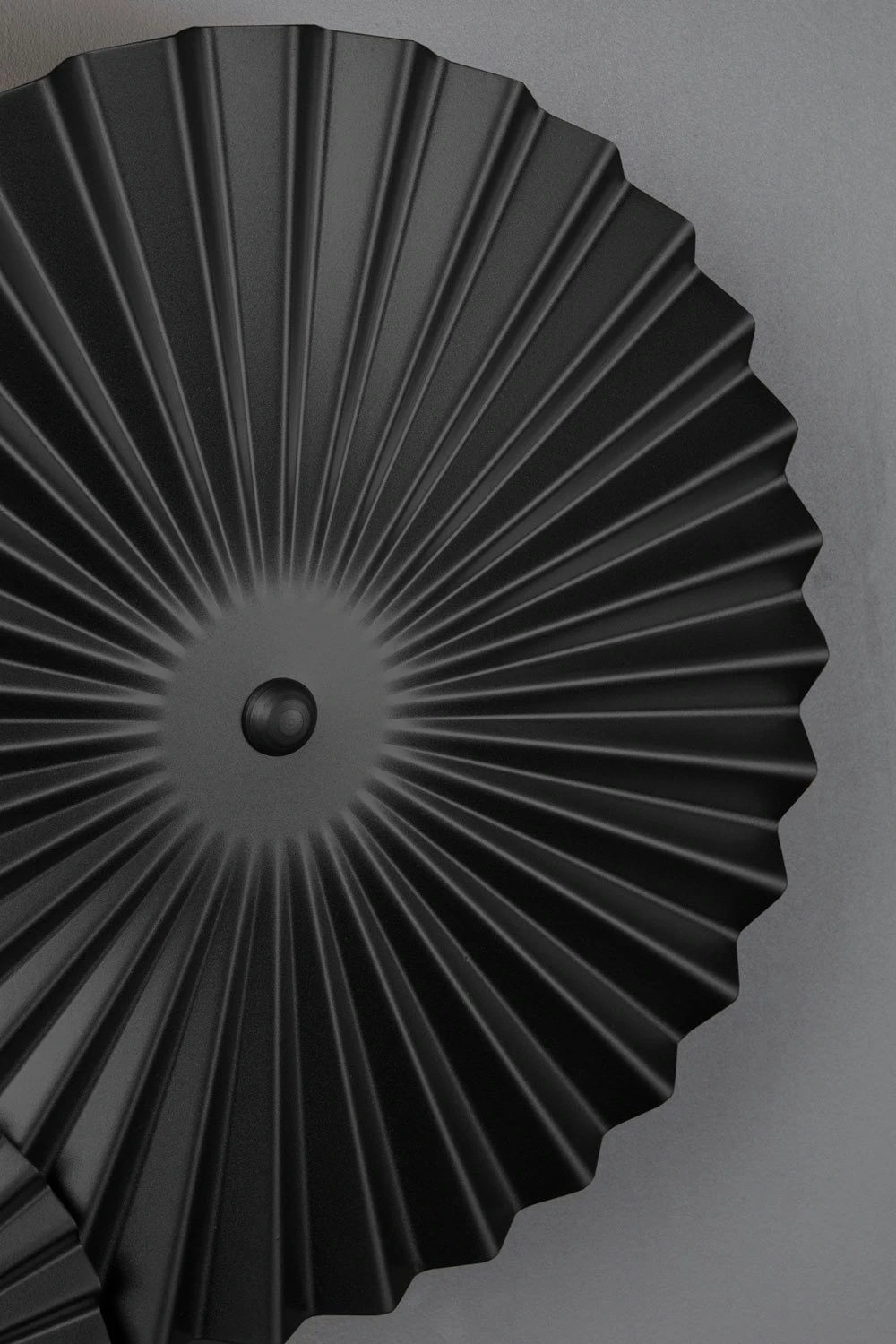 Globen Lighting Omega Wandleuchte, Schwarz 6 Globen Lighting Omega Wandleuchte, Schwarz – Bild 4