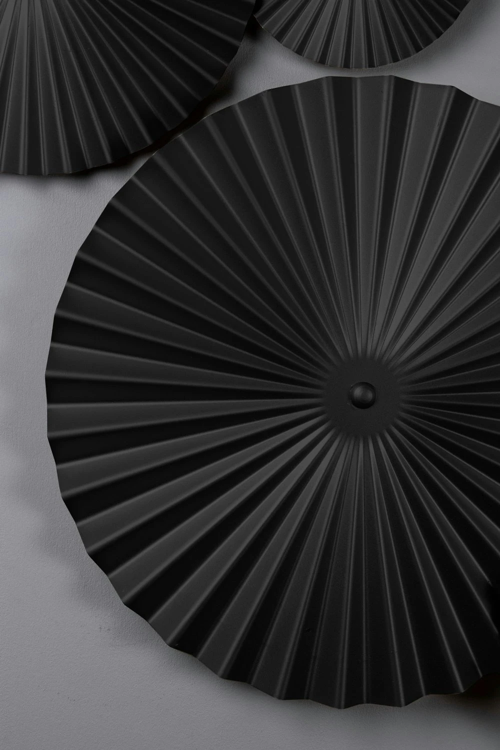 Globen Lighting Omega Wandleuchte, Schwarz 7 Globen Lighting Omega Wandleuchte, Schwarz – Bild 5