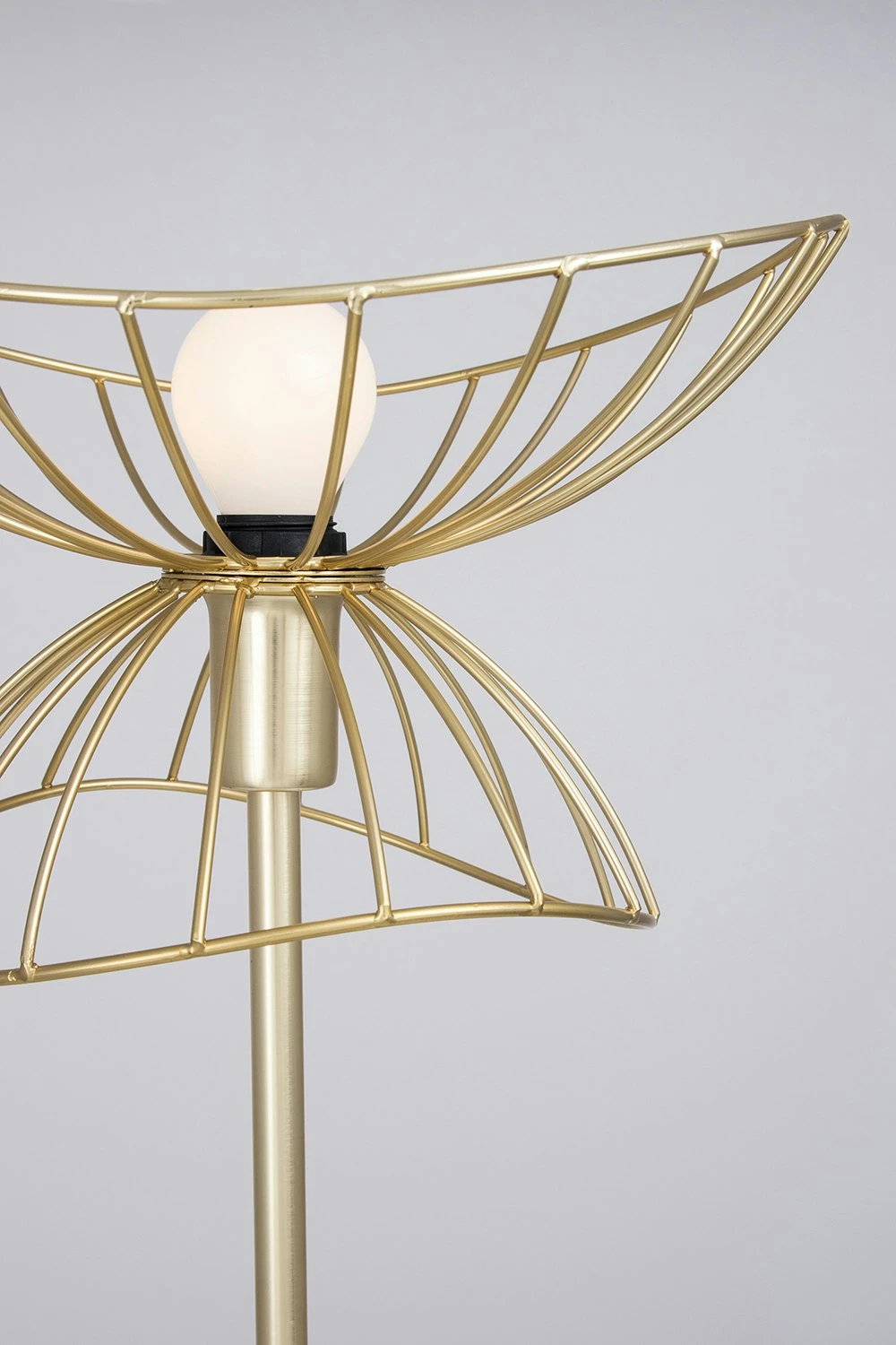 Globen Lighting Ray Table Lamp, Black 4 Globen Lighting Ray Table Lamp, Black – Bild 2