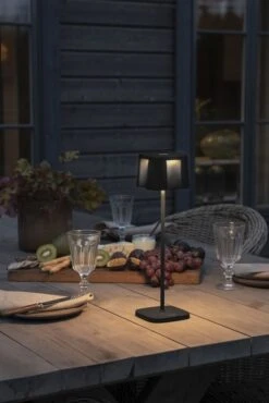 Nice Tischlampe Tragbar, Schwarz -Günstiges Leuchten Geschäft gnosjo konstsmide nice 1