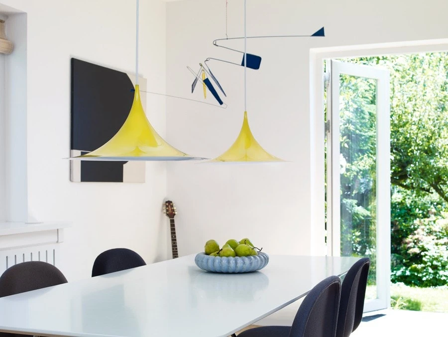 Gubi Semi Hängelampe Ø 47 Cm, Anthrazit 7 Gubi Semi Hängelampe Ø 47 Cm, Anthrazit – Bild 5