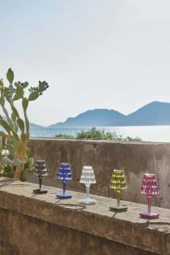 Kartell Battery Tischlampe Tragbar, Transparent 12 Kartell Battery Tischlampe Tragbar, Transparent -Günstiges Leuchten Geschäft kartell battery tischlampe tragbar 4