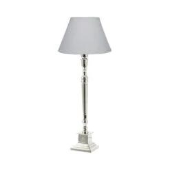 Carmina Lightning, Lampe