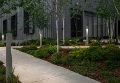 Louis Poulsen Flindt Garden Pollerleuchte Lang Aluminium Anker Mit Adapter, 3000K -Günstiges Leuchten Geschäft louis poulsen flindt garden pollerleuchte lang aluminium inkl anker mit adapter 3