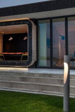 Louis Poulsen Flindt Garden Pollerleuchte Lang Aluminium Erdspieß Mit Adapter, 3000K -Günstiges Leuchten Geschäft louis poulsen flindt garden pollerleuchte lang aluminium mit erdspie und adapter 4