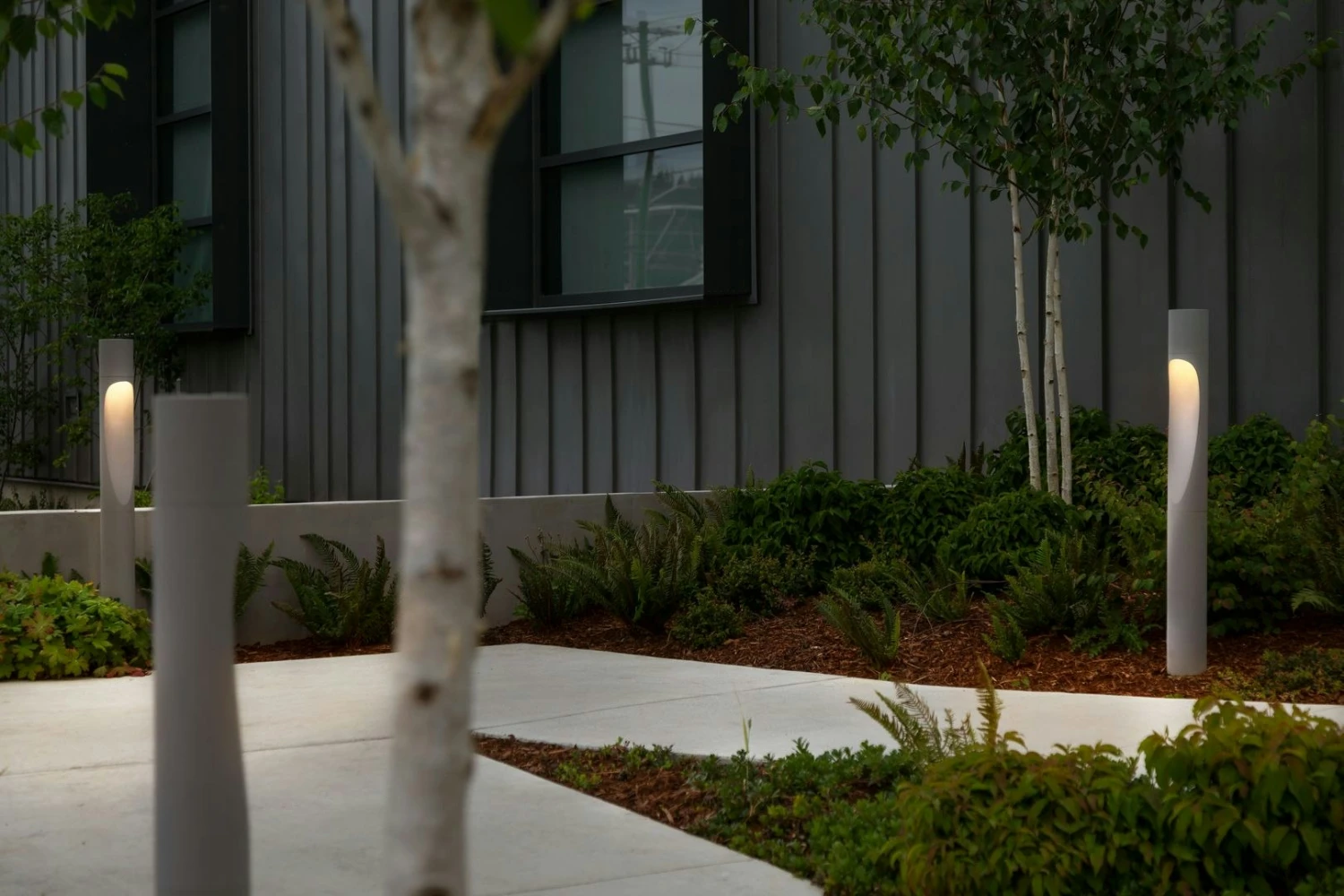 Louis Poulsen Flindt Garden Pollerleuchte Lang Aluminium Fuß Ohne Adapter, 2700K 6 Louis Poulsen Flindt Garden Pollerleuchte Lang Aluminium Fuß Ohne Adapter, 2700K – Bild 4