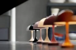 Louis Poulsen Panthella V2 Tischlampe Tragbar, Orange -Günstiges Leuchten Geschäft louis poulsen panthella v2 tischlampe tragbar 24