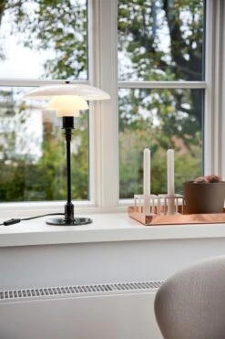 Louis Poulsen PH 3/2 Tischlampe, Schwarz 10 Louis Poulsen PH 3/2 Tischlampe, Schwarz -Günstiges Leuchten Geschäft louis poulsen ph 3 2 tischlampe glas hochglanzverchromt 28