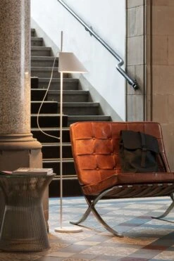 Louis Poulsen Yuh Stehleuchte, Weiss 12 Louis Poulsen Yuh Stehleuchte, Weiss -Günstiges Leuchten Geschäft louis poulsen yuh stehleuchte schwarz 20