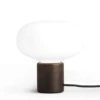 New Works Karl-Johan Table Lamp, Smoked Oak With White Opal Glass 2 New Works Karl-Johan Table Lamp, Smoked Oak With White Opal Glass -Günstiges Leuchten Geschäft new works karl johan tischlampe 2