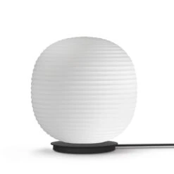 New Works Lantern Globe Floor Lamp, Large Stehlampe, Schwarz