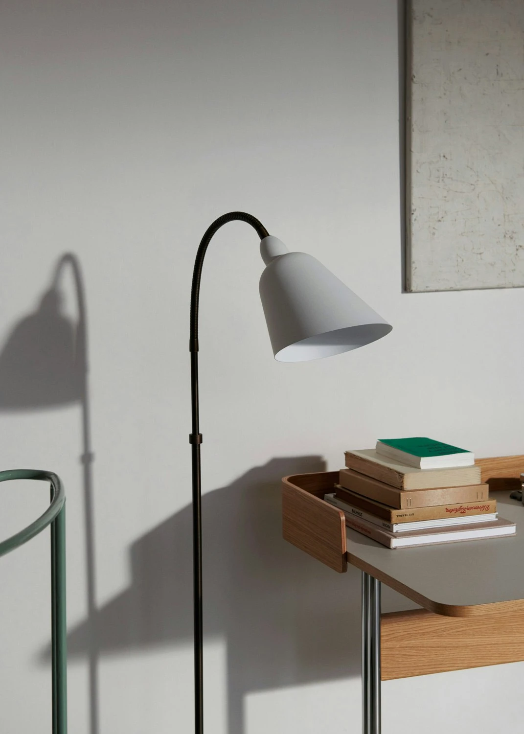 &Tradition Bellevue AJ7 Anniversary Edition Stehlampe, Weiß/Brüniertes Messing 7 &Tradition Bellevue AJ7 Anniversary Edition Stehlampe, Weiß/Brüniertes Messing – Bild 5