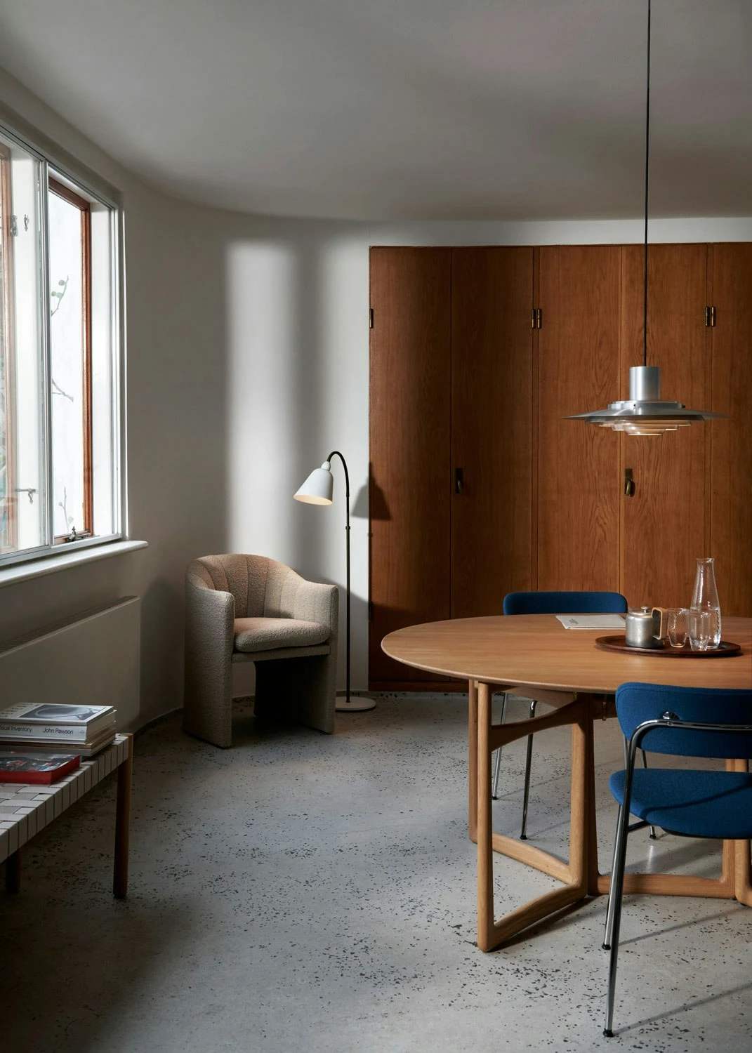 &Tradition Bellevue AJ7 Anniversary Edition Stehlampe, Weiß/Brüniertes Messing 8 &Tradition Bellevue AJ7 Anniversary Edition Stehlampe, Weiß/Brüniertes Messing – Bild 6