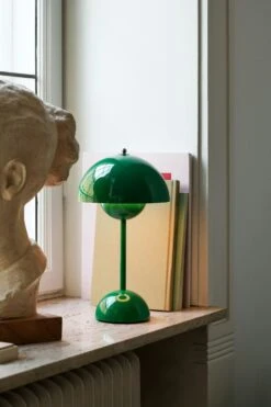 &Tradition Flowerpot VP9 Tischlampe Tragbar, Signal Green -Günstiges Leuchten Geschäft tradition flowerpot vp9 tischlampe tragbar 64