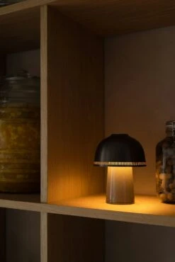 &Tradition Raku Tischlampe, Beige Grey / Aluminium -Günstiges Leuchten Geschäft tradition raku table lamp portable sh8 beige grey bronzed 4