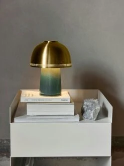 &Tradition Raku Tischlampe, Blue Green / Messing -Günstiges Leuchten Geschäft tradition raku table lamp portable sh8 blue green brass 3