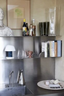 &Tradition Setago JH27 Tischlampe Tragbar, Twilight / Sand -Günstiges Leuchten Geschäft tradition setago jh27 portable lamp 1